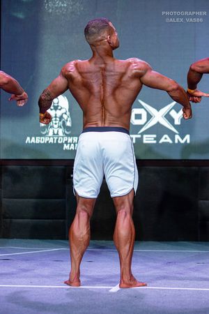 MEN'S PHYSIQUE 174